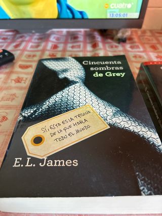 CINCUENTA SOMBRAS DE GREY y Cincuenta sombras libe