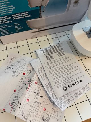 Máquina de Coser Singer M1605