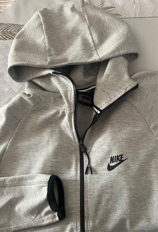 Chaqueta Nike Tech Gris S