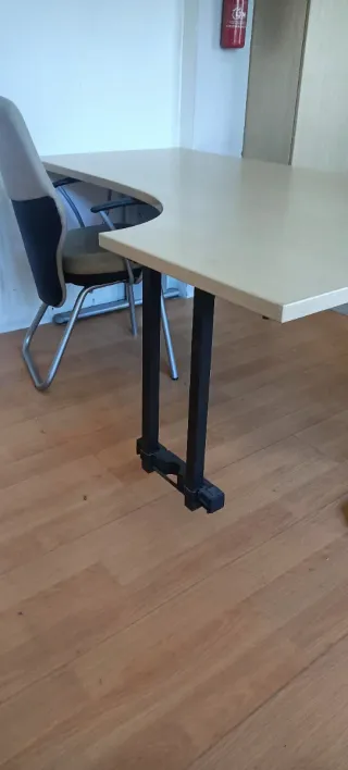 Escritorio oficina y cajonera (5 unidades)