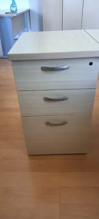 Escritorio oficina y cajonera (5 unidades)