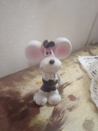 3 statuine ceramica soprammobili