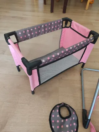 Trona, Cuna, Bolso y Babero Muñecas