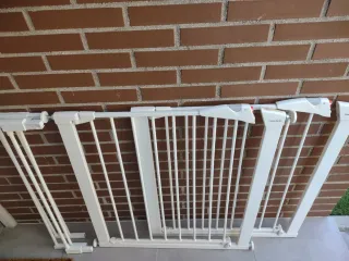 2 Barrera de seguridad Munchkin + 3 extensiones