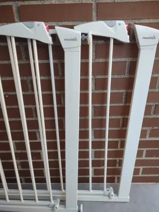 2 Barrera de seguridad Munchkin + 3 extensiones