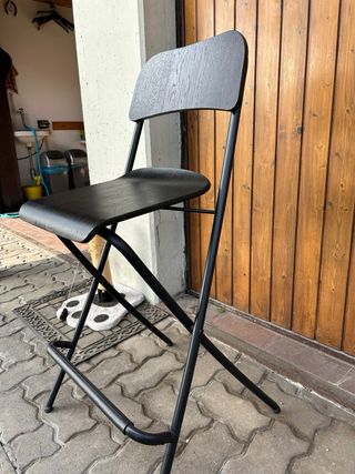 Sgabello Ikea nero legno e metallo