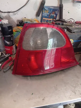 Pilotos Traseros Rover 25/MG