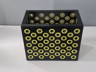 Juego de Magia Caja Negra con Aros Dorados