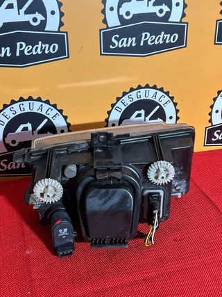 Faro Seat Cordoba