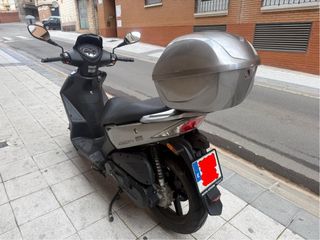 Kymco Agility City 125 Scooter Negra/Gris