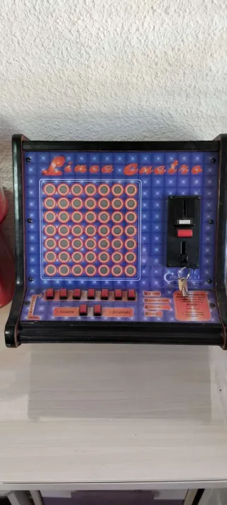 Máquina 4 en Línea Electrónica Vintage