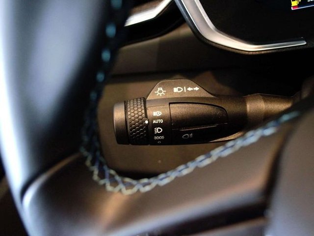 Lynk & Co 01 01 1.5 PHEV