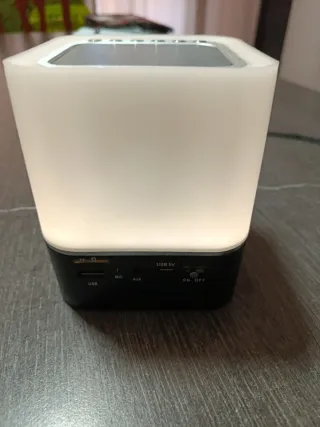 Altavoz Bluetooth con Luz S8