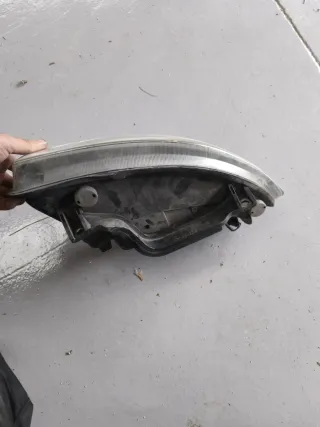 Faro Izquierdo Seat León 1m