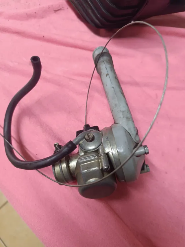 Piezas Vespino:deposito  llave , piloto, carburado