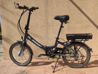 Bicicleta Eléctrica Plegable Negra