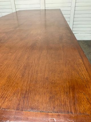 Mesa de comedor de madera grande. 10 comensales