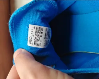 Scarpe sportive blu e bianche