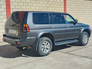 Mitsubishi Montero 2004