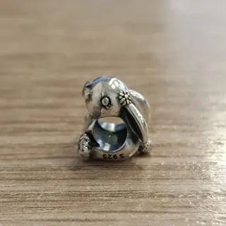 Charm Pandora, Nini el conejo plata.