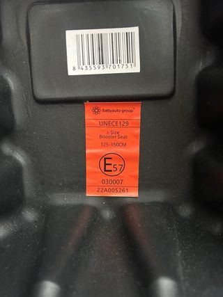 Alzador coche i-Size niño