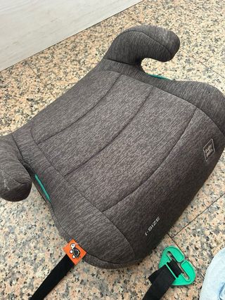 Alzador coche i-Size niño