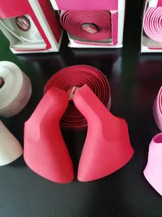 Cinta Manillar SRAM y Gomas Blancas/Rojas/Rosa