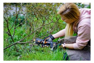 Forbici da potatura Worx Nitro Edition WG330E