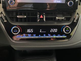 Toyota Corolla Active Tech 1.8 125H HEV EL TOP!!!!