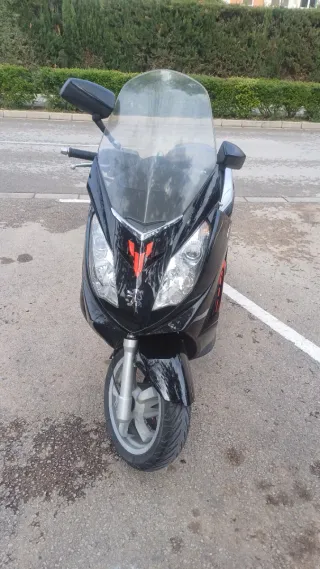Peugeot 250cc Maxi Scooter Negra