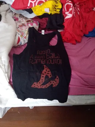 Camiseta tirantes flamenca negra y roja