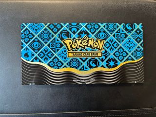 Espositore Destino di Paldea