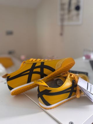 Zapatillas Onitsuka Tiger Amarillas y Negras