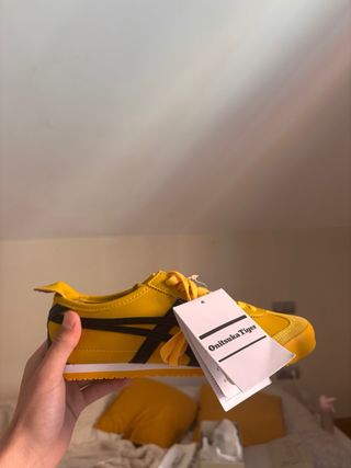 Zapatillas Onitsuka Tiger Amarillas y Negras