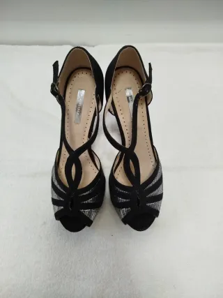 Tacones negros y plata Talla 38