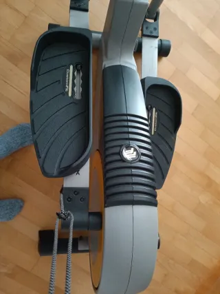 Elíptica gris y naranja