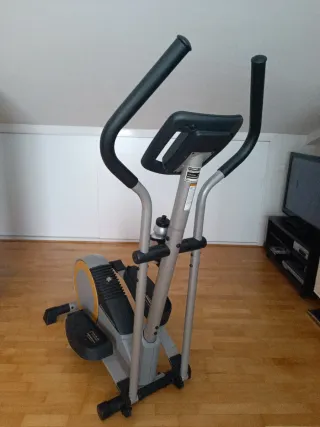 Elíptica gris y naranja