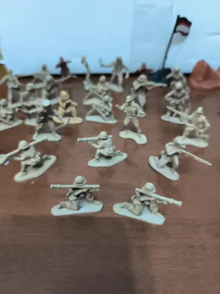 Soldatini vintage esercito plastica