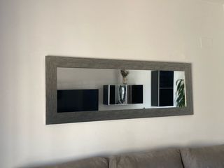 Espejo Rectangular Gris plateado de madera.