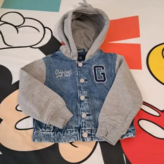Chaqueta vaquera y sudadera Gap 3 años