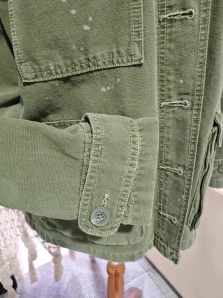 Chaqueta verde militar.. color Kaki