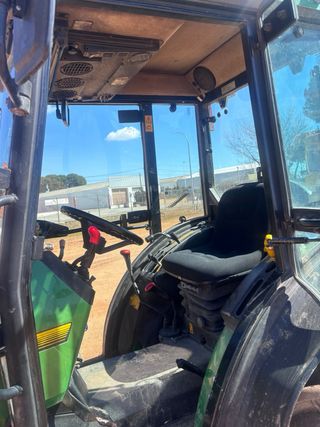 Tractor John Deere 5400N Frutero