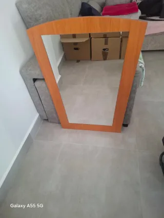 Espejo de madera para pasillo