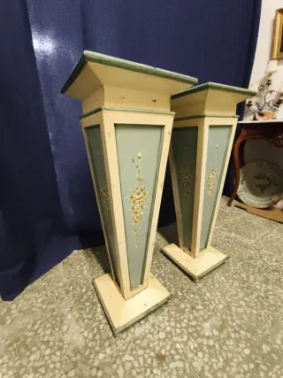 Pedestales madera antiguos