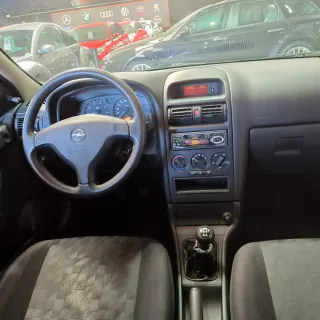 Opel Astra 1.6 85Cv. Único dueño. Sólo 89900 kms.