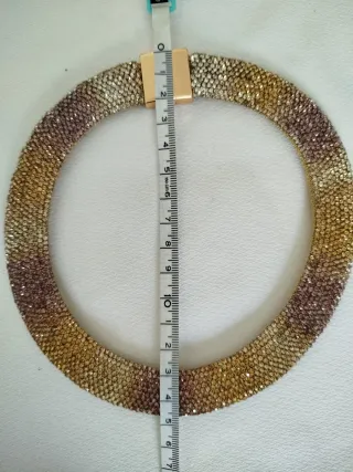 Lote gargantilla y pendientes dorados bisutería