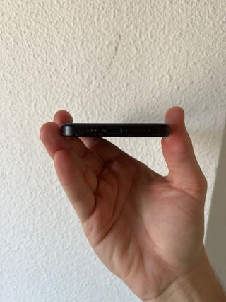 iPhone 15 128GB Negro - Batería 84%