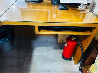 Mesa de despacho forma L