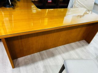 Mesa de despacho forma L