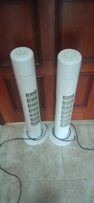 2 Ventiladores de Torre Blancos